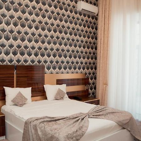 Dionis Baku Hotel Buitenkant foto