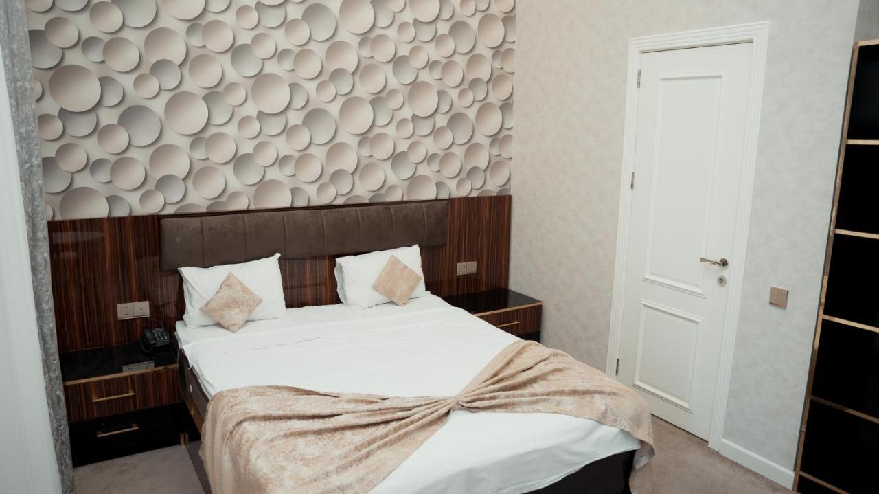 Dionis Baku Hotel Buitenkant foto