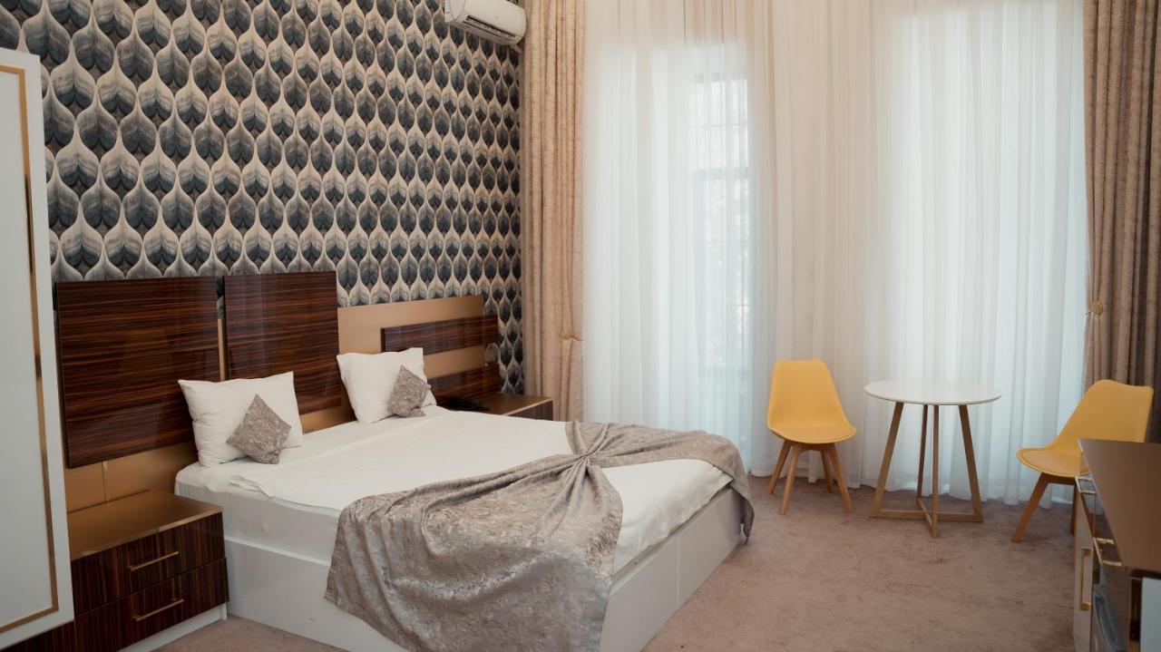 Dionis Baku Hotel Buitenkant foto