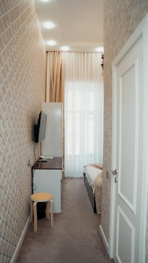 Dionis Baku Hotel Buitenkant foto