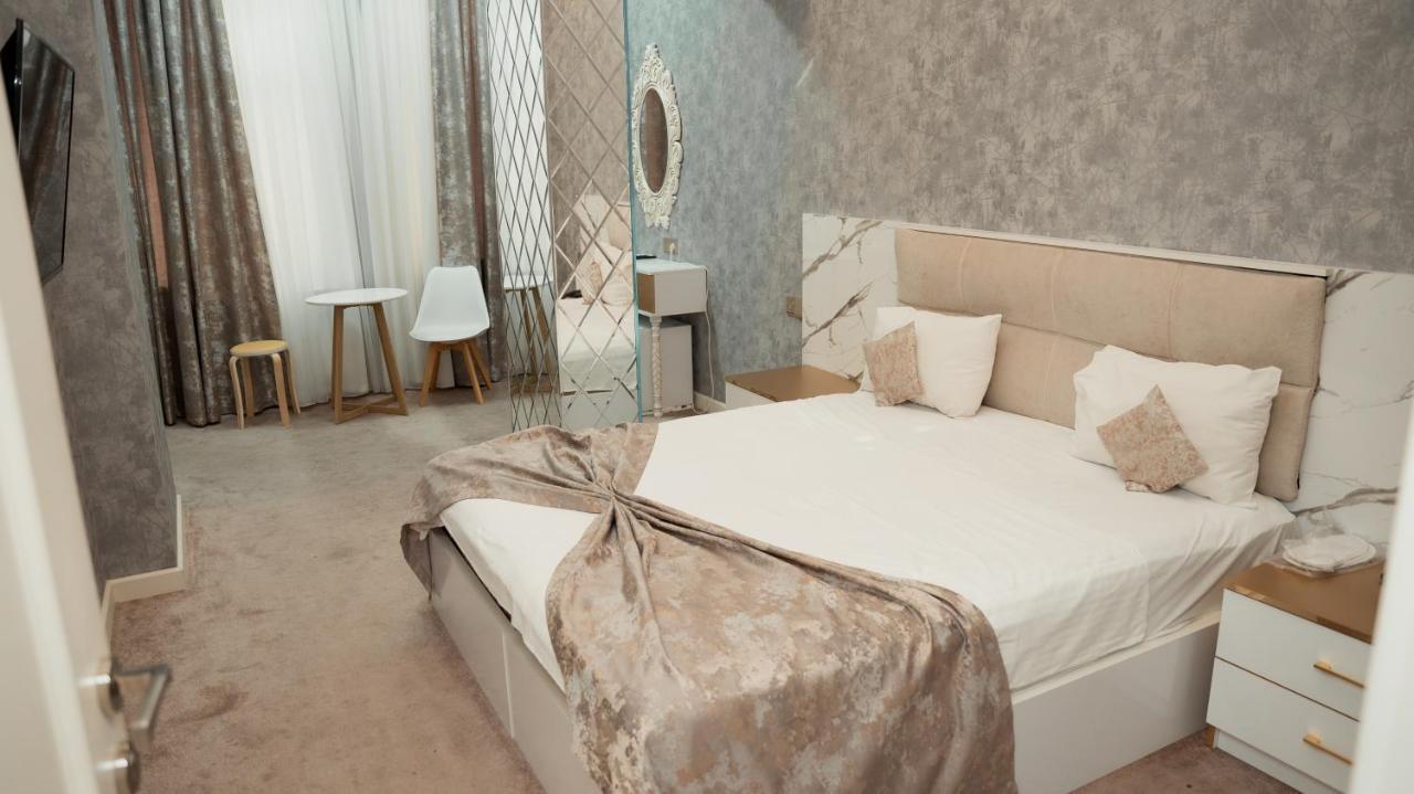 Dionis Baku Hotel Buitenkant foto