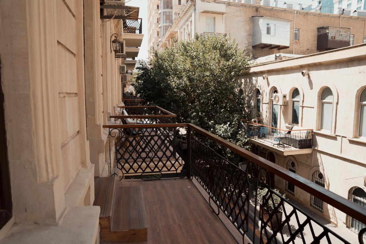 Dionis Baku Hotel Buitenkant foto
