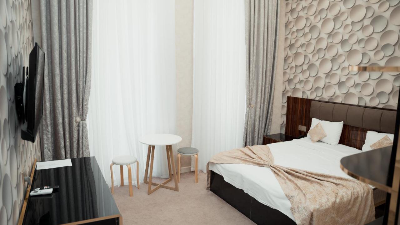 Dionis Baku Hotel Buitenkant foto